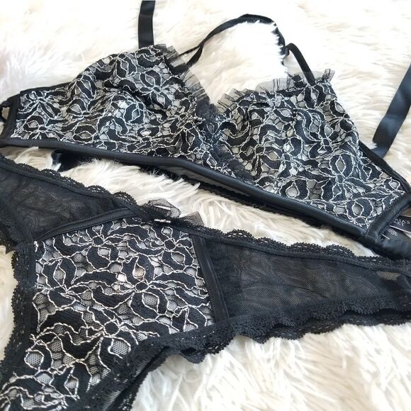 36C Victoria's Secret Black Bra Set - Picture 10 of 13